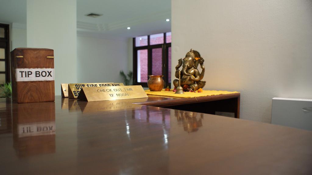 Hotel Alpana Haridwār Esterno foto