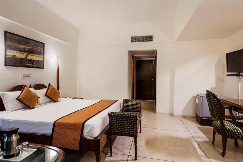 Hotel Alpana Haridwār Esterno foto