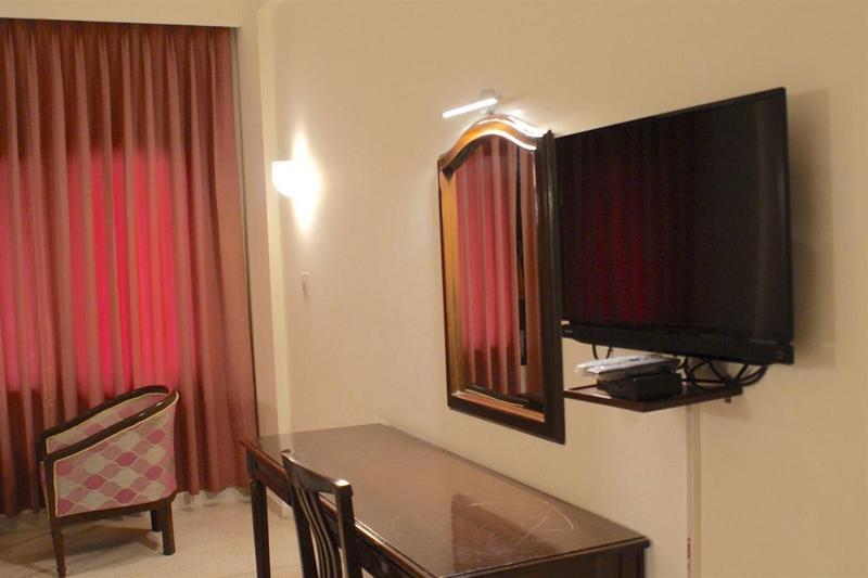 Hotel Alpana Haridwār Esterno foto