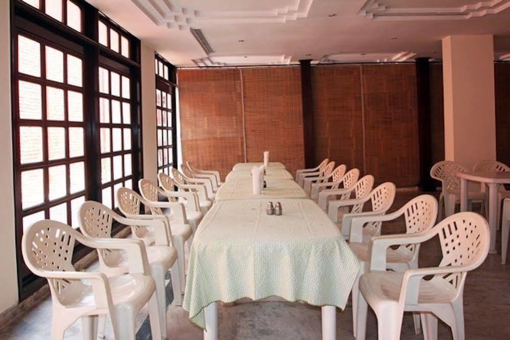 Hotel Alpana Haridwār Esterno foto